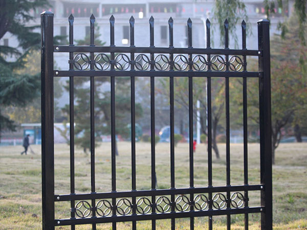 四横杆加花锌钢护栏